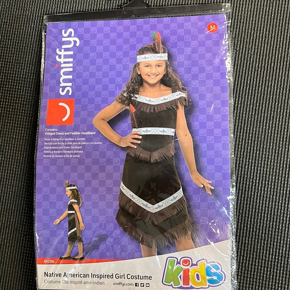 Girls’ Pocahontas Halloween costume